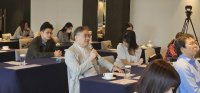 點選照片右側觀看下一張