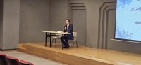 點選照片右側觀看下一張